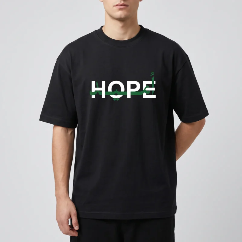 تیشرت مشکی پنبه ای با طرح کلمه سفید HOPE و کالیگرافی سبز امید